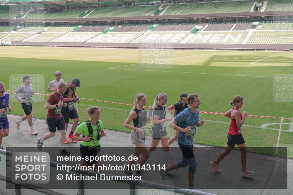 13.09.2026 - 21. swb-Marathon Bremen Michael Burmester http://msf.ph/oto/10343114 13.09.2026 13:27:13 Laufen im Stadion 186, 202, 357, 364, 390, 597, 645, 726, 833, 888, 925, 1077, 1283, 1412, 1473, 1487, 1496, 1530, 1608, 1618, 1700, 1744, 1769, 1828, 1958, 1961, 1984, 2236, 2273, 2309, 2382, 2384, 2388, 2404, 2428, 2502, 2507, 2508, 2542, 2558, 2576, 2582, 2592, 2656, 2675, 2725, 2748, 2817, 2875, 2876, 2923, 2965, 2970, 3045, 3047, 3050, 3062, 3073, 3084, 3097, 3172, 3184, 3219, 3359, 3433, 3540, 3592, 3629, 3756, 3851, 3885, 3907, 3978, 4457, 4660 meine-sportfotos.de