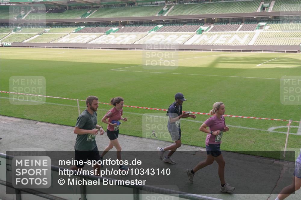 13.09.2026 - 21. swb-Marathon Bremen Michael Burmester http://msf.ph/oto/10343140 13.09.2026 13:27:16 Laufen im Stadion 111, 186, 202, 357, 364, 390, 478, 597, 726, 829, 833, 888, 925, 1077, 1283, 1412, 1473, 1487, 1496, 1530, 1608, 1618, 1700, 1769, 1958, 1961, 1984, 2236, 2273, 2309, 2382, 2384, 2388, 2404, 2428, 2502, 2507, 2508, 2542, 2558, 2576, 2582, 2592, 2656, 2675, 2725, 2748, 2817, 2875, 2876, 2923, 2965, 2970, 3045, 3047, 3050, 3062, 3073, 3084, 3097, 3172, 3184, 3219, 3359, 3433, 3540, 3592, 3629, 3756, 3851, 3885, 3907, 3978, 4457, 4660 meine-sportfotos.de