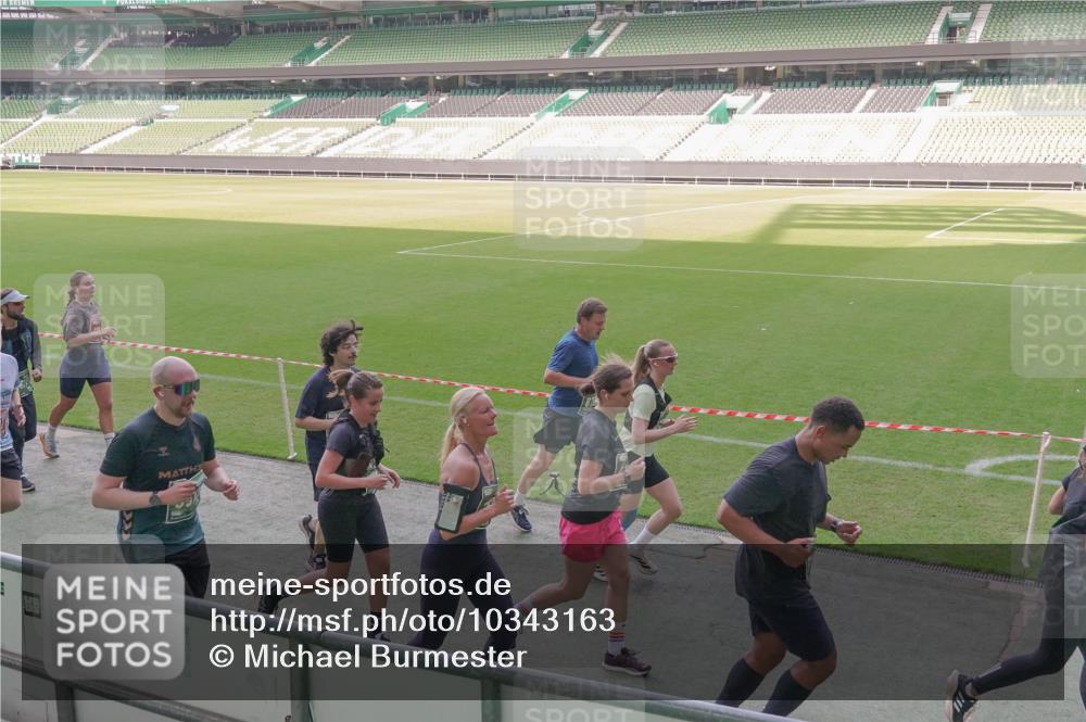 13.09.2026 - 21. swb-Marathon Bremen Michael Burmester http://msf.ph/oto/10343163 13.09.2026 13:27:19 Laufen im Stadion 111, 186, 202, 357, 364, 390, 478, 597, 726, 829, 833, 888, 925, 1077, 1283, 1412, 1473, 1496, 1530, 1608, 1618, 1700, 1769, 1958, 1961, 1984, 2236, 2273, 2309, 2382, 2384, 2388, 2404, 2428, 2502, 2507, 2508, 2542, 2558, 2576, 2582, 2592, 2656, 2675, 2725, 2748, 2817, 2875, 2876, 2923, 2965, 2970, 3045, 3047, 3050, 3062, 3073, 3084, 3172, 3184, 3219, 3359, 3433, 3540, 3592, 3629, 3756, 3851, 3885, 3907, 3978, 4457, 4660 meine-sportfotos.de