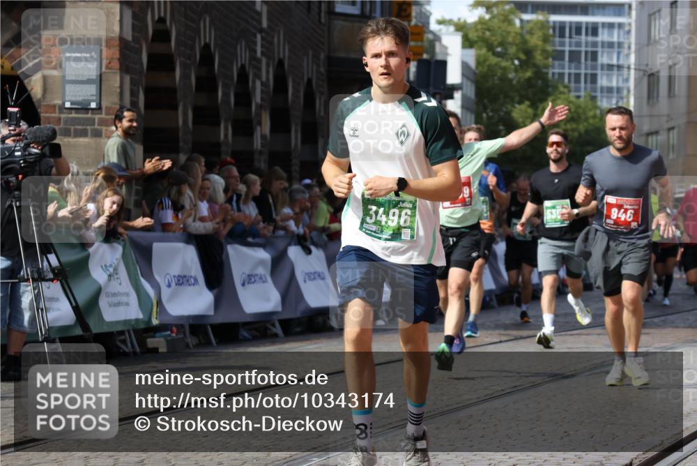 13.09.2026 - 21. swb-Marathon Bremen Strokosch-Dieckow http://msf.ph/oto/10343174 13.09.2026 13:27:20 Ziel 531, 946, 1493, 1494, 2089, 2454, 3076, 3302, 3510, 3527, 4121, 4327, 4397, 4563, 4919, 5689, 5937, 5943, 6314, 6455, 7027, 7072, 7246, 7317, 8303, 9150, 9511, 9551, 9854, 9878, 323, 593, 940, 1006, 1373, 1574, 2345, 2668, 3460, 3496, 3521, 5081, 5220, 5290, 5358, 5557, 5616, 6306, 7110 meine-sportfotos.de