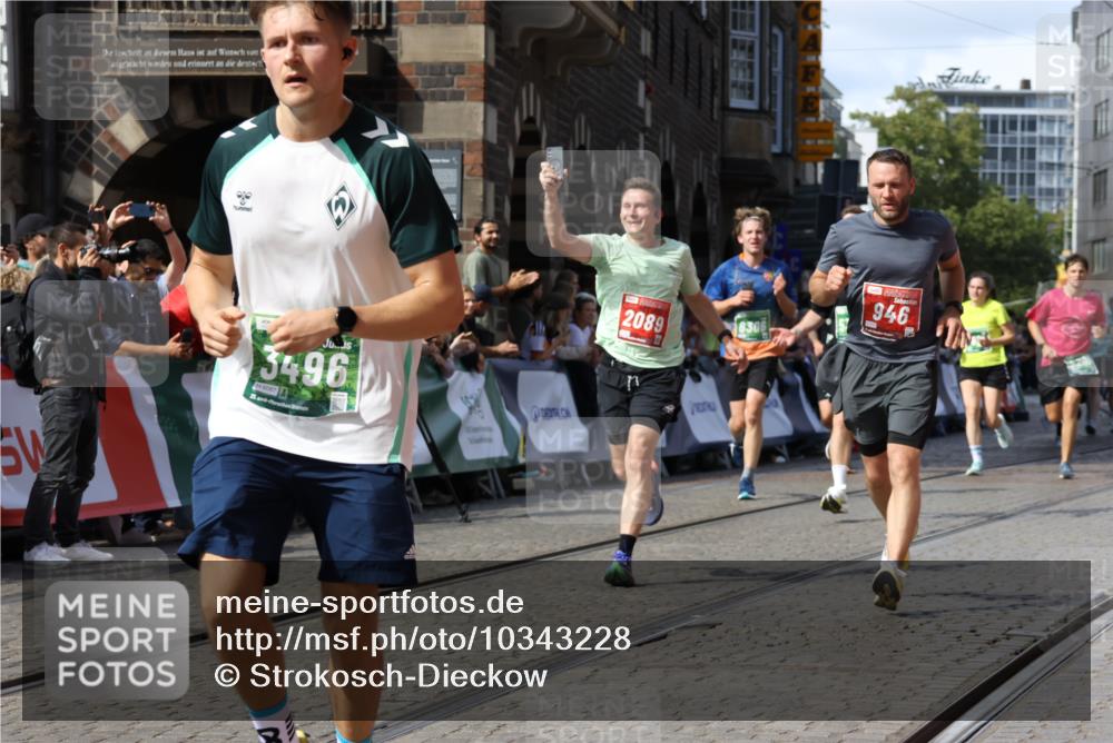 13.09.2026 - 21. swb-Marathon Bremen Strokosch-Dieckow http://msf.ph/oto/10343228 13.09.2026 13:27:22 Ziel 531, 946, 1493, 1494, 2089, 2454, 3076, 3302, 3510, 3527, 4121, 4327, 4397, 4563, 5689, 5943, 6455, 6776, 7027, 7072, 7246, 7317, 7849, 8303, 9150, 9511, 9854, 9878, 323, 593, 857, 940, 1006, 1373, 1574, 2345, 2668, 3460, 3521, 4421, 5081, 5220, 5290, 5358, 5557, 5616, 6306, 7110 meine-sportfotos.de
