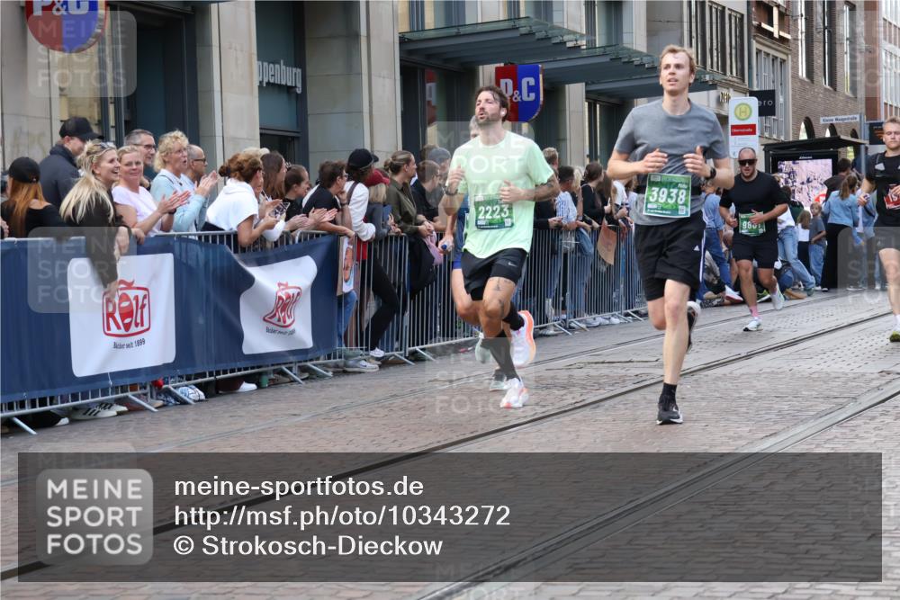 13.09.2026 - 21. swb-Marathon Bremen Strokosch-Dieckow http://msf.ph/oto/10343272 13.09.2026 13:28:44 Ziel 394, 430, 565, 687, 722, 725, 745, 936, 1014, 1274, 1688, 2023, 2070, 2223, 2378, 2851, 3419, 3665, 3938, 4590, 5036, 5225, 5267, 5531, 5691, 5865, 6099, 6817, 6937, 6955, 7134, 7149, 7361, 8984, 8985, 9562, 9661, 13174, 613, 1239, 1914, 2276, 2764, 2891, 3028, 3348, 3444, 4102, 4250, 4564, 5683, 6914, 6957, 7263, 7527, 8483, 8570, 8938, 9064, 9176, 13012 meine-sportfotos.de