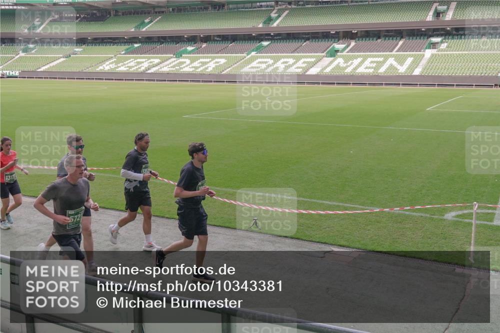 13.09.2026 - 21. swb-Marathon Bremen Michael Burmester http://msf.ph/oto/10343381 13.09.2026 13:27:52 Laufen im Stadion 111, 186, 220, 357, 364, 390, 478, 597, 726, 829, 833, 888, 925, 1077, 1079, 1220, 1298, 1325, 1412, 1496, 1608, 1700, 1741, 1769, 1958, 1961, 1984, 2236, 2273, 2309, 2365, 2388, 2404, 2428, 2472, 2502, 2507, 2542, 2574, 2576, 2582, 2593, 2725, 2743, 2748, 2875, 2876, 2923, 2965, 3045, 3050, 3061, 3073, 3084, 3154, 3184, 3219, 3540, 3589, 3592, 3629, 3694, 3756, 3826, 3853, 3885, 3907, 3978, 4108, 4238, 4457, 4660 meine-sportfotos.de