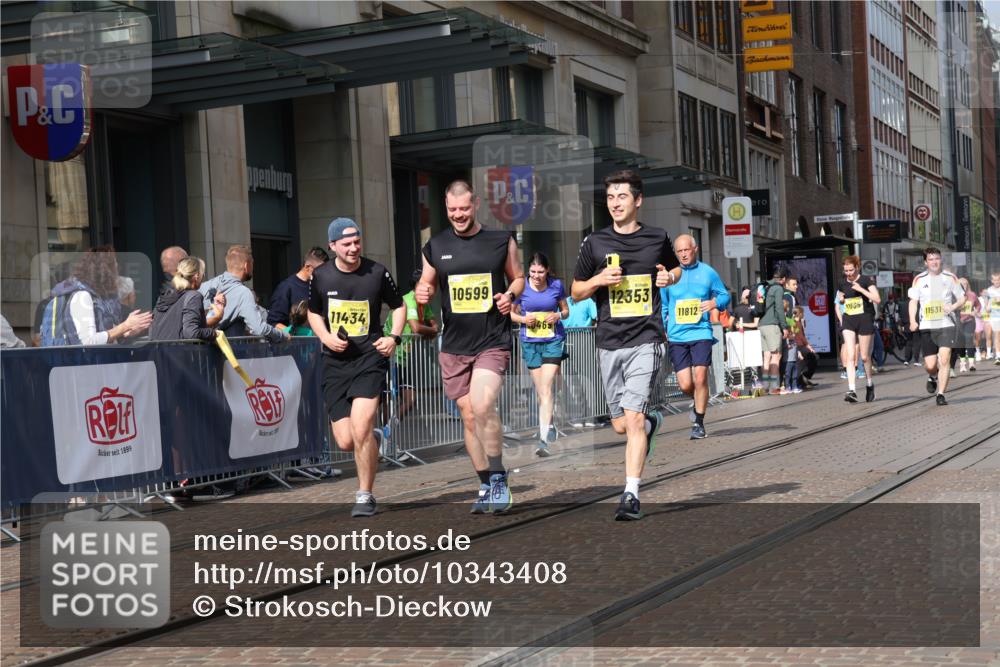 13.09.2026 - 21. swb-Marathon Bremen Strokosch-Dieckow http://msf.ph/oto/10343408 13.09.2026 11:08:41 Ziel 10217, 10321, 10455, 10469, 10570, 10599, 10630, 11011, 11053, 11074, 11091, 11138, 11304, 11434, 11531, 11578, 11812, 11905, 12155, 12192, 12256, 12337, 12353, 12438, 12517, 12554, 10229, 10399, 10609, 11065, 11124, 11358, 11421, 11509, 11560, 11561, 11678, 11710, 11718, 11834, 11888, 11968, 12073, 12162, 12164, 12315, 12410, 12516 meine-sportfotos.de