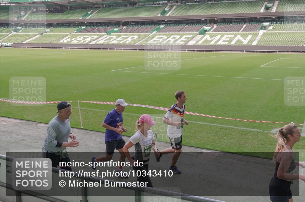 13.09.2026 - 21. swb-Marathon Bremen Michael Burmester http://msf.ph/oto/10343410 13.09.2026 13:27:57 Laufen im Stadion 111, 186, 220, 357, 364, 390, 478, 597, 726, 829, 833, 888, 925, 1079, 1220, 1298, 1325, 1412, 1496, 1608, 1700, 1741, 1769, 1958, 1961, 1984, 2236, 2273, 2309, 2365, 2388, 2404, 2428, 2472, 2502, 2507, 2542, 2574, 2582, 2593, 2725, 2743, 2748, 2875, 2876, 2923, 2965, 3045, 3050, 3061, 3073, 3084, 3154, 3184, 3219, 3540, 3589, 3592, 3694, 3756, 3826, 3853, 3885, 3907, 3978, 4108, 4238, 4457, 4660 meine-sportfotos.de