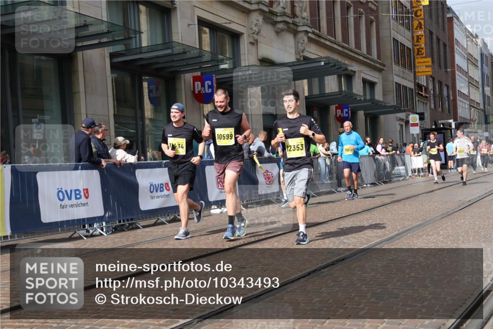 13.09.2026 - 21. swb-Marathon Bremen Strokosch-Dieckow http://msf.ph/oto/10343493 13.09.2026 11:08:43 Ziel 10217, 10321, 10455, 10469, 10570, 10599, 10630, 11011, 11053, 11074, 11091, 11138, 11304, 11434, 11531, 11578, 11812, 11905, 11987, 12155, 12192, 12256, 12337, 12353, 12438, 12517, 12554, 10229, 10399, 10609, 11065, 11124, 11358, 11421, 11560, 11561, 11678, 11710, 11718, 11834, 11888, 11968, 12073, 12162, 12164, 12410, 12516, 12517 meine-sportfotos.de
