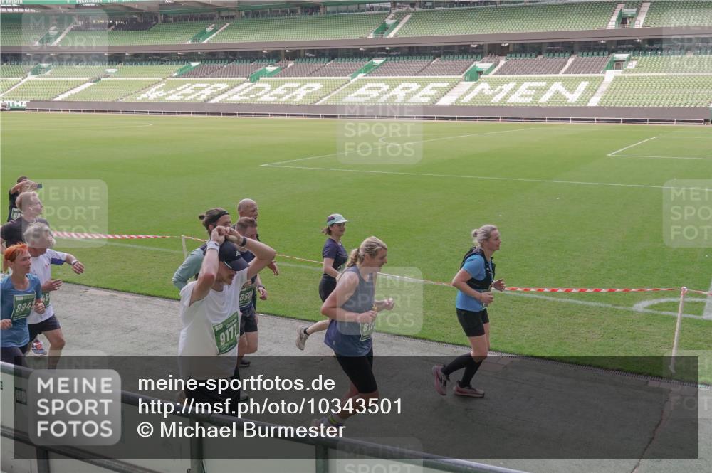 13.09.2026 - 21. swb-Marathon Bremen Michael Burmester http://msf.ph/oto/10343501 13.09.2026 13:28:12 Laufen im Stadion 111, 186, 220, 357, 364, 478, 597, 726, 829, 888, 925, 1079, 1220, 1298, 1325, 1412, 1496, 1608, 1700, 1741, 1769, 1777, 1958, 1961, 1984, 2236, 2365, 2388, 2404, 2472, 2502, 2507, 2542, 2574, 2593, 2725, 2743, 2748, 2868, 2875, 2876, 2923, 2924, 2991, 3045, 3050, 3061, 3073, 3154, 3184, 3219, 3321, 3540, 3589, 3592, 3594, 3595, 3678, 3694, 3756, 3798, 3826, 3853, 3885, 3907, 3978, 3987, 4108, 4238, 4457, 4660 meine-sportfotos.de