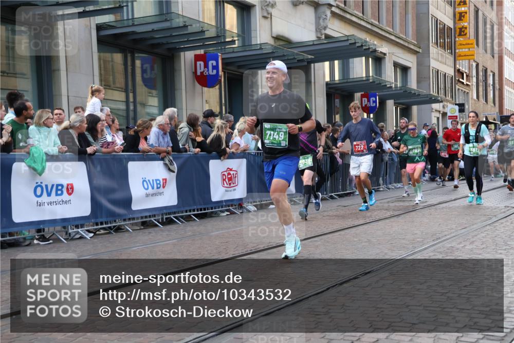 13.09.2026 - 21. swb-Marathon Bremen Strokosch-Dieckow http://msf.ph/oto/10343532 13.09.2026 13:28:56 Ziel 132, 303, 394, 565, 596, 651, 687, 745, 1274, 1365, 1387, 1545, 1823, 2023, 2070, 2301, 2867, 2957, 3258, 3796, 3846, 3912, 3938, 4541, 4590, 5036, 5225, 6030, 6103, 7013, 7149, 7361, 7631, 7860, 8007, 8009, 8066, 8099, 8277, 8338, 8675, 9249, 9661, 9889, 10128, 430, 613, 722, 725, 936, 1014, 1688, 1914, 2223, 2276, 2378, 2851, 2891, 3348, 3419, 3444, 3665, 3938, 4102, 4564, 5267, 6914, 6957, 7263, 7527, 8938, 9176, 13012 meine-sportfotos.de