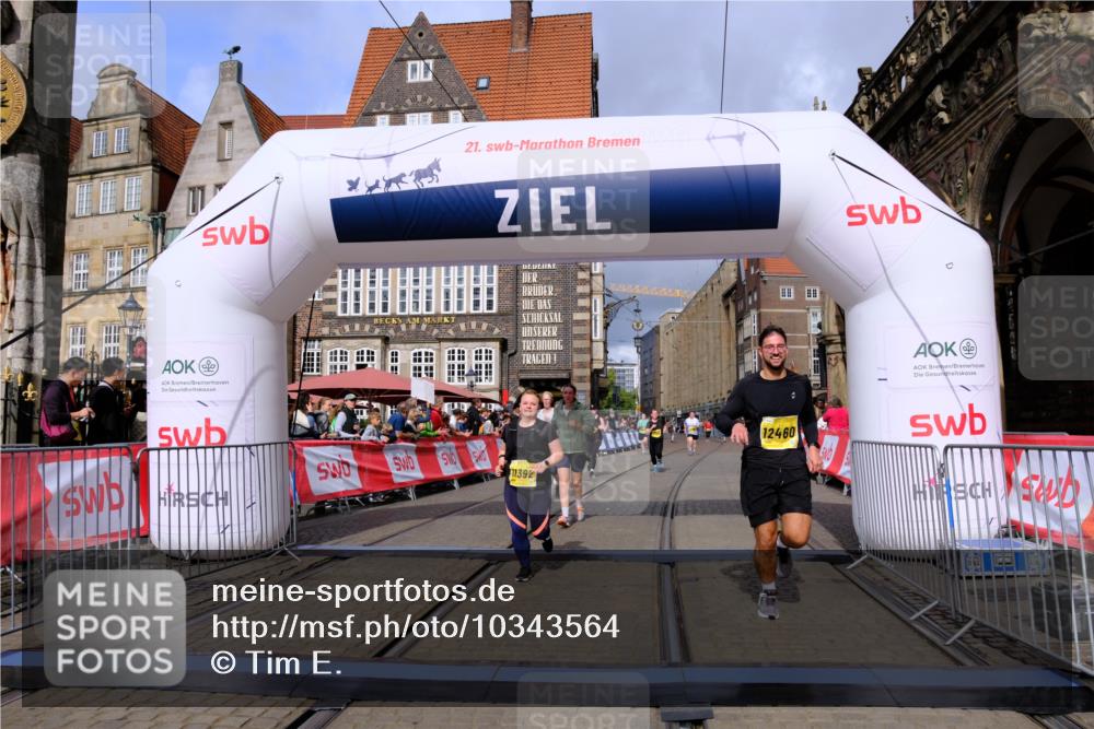13.09.2026 - 21. swb-Marathon Bremen Tim E. http://msf.ph/oto/10343564 13.09.2026 11:13:45 Ziel 10484, 10545, 10883, 10889, 11084, 11392, 11670, 11954, 12280, 12460, 12521 meine-sportfotos.de