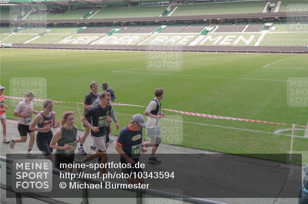 13.09.2026 - 21. swb-Marathon Bremen Michael Burmester http://msf.ph/oto/10343594 13.09.2026 13:28:24 Laufen im Stadion 111, 186, 220, 357, 364, 422, 476, 478, 597, 685, 726, 729, 829, 888, 925, 986, 1079, 1220, 1298, 1325, 1384, 1412, 1496, 1608, 1615, 1741, 1769, 1777, 1958, 1961, 1984, 2236, 2326, 2365, 2404, 2472, 2502, 2507, 2574, 2593, 2725, 2743, 2748, 2862, 2868, 2875, 2876, 2923, 2924, 2991, 3020, 3045, 3050, 3061, 3073, 3154, 3184, 3219, 3238, 3274, 3321, 3361, 3589, 3592, 3594, 3595, 3678, 3694, 3755, 3756, 3798, 3826, 3853, 3885, 3907, 3953, 3978, 3987, 4108, 4238, 4457, 4660 meine-sportfotos.de