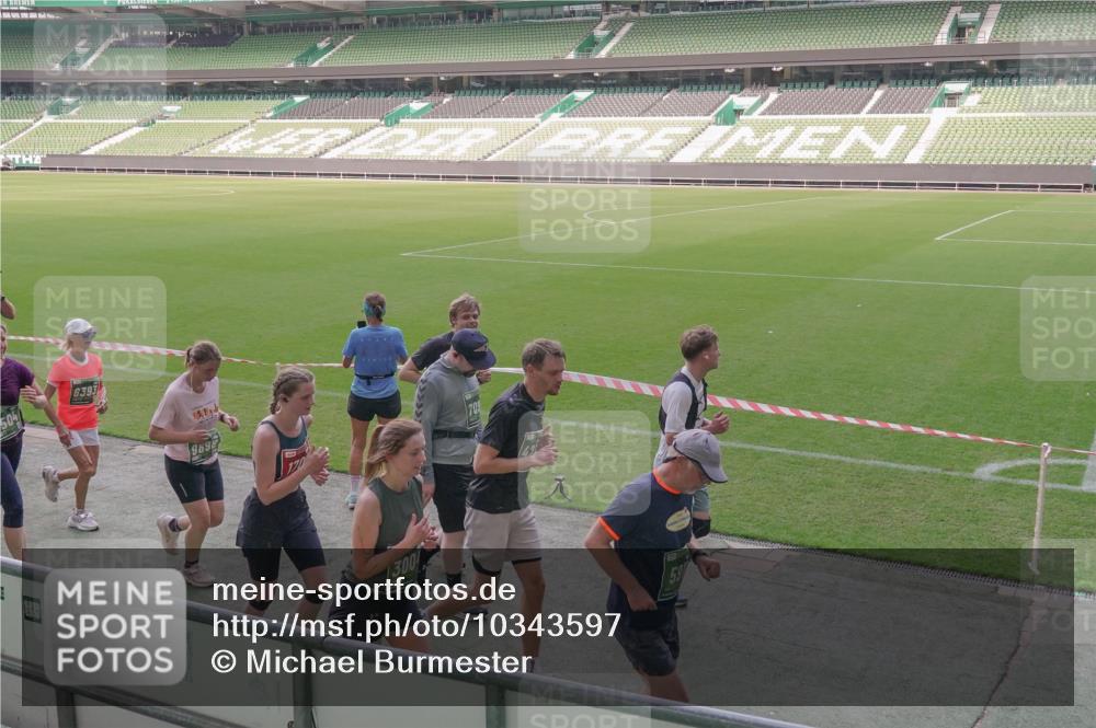 13.09.2026 - 21. swb-Marathon Bremen Michael Burmester http://msf.ph/oto/10343597 13.09.2026 13:28:24 Laufen im Stadion 111, 186, 220, 357, 364, 422, 476, 478, 597, 685, 726, 729, 829, 888, 925, 986, 1079, 1220, 1298, 1325, 1384, 1412, 1496, 1608, 1615, 1741, 1769, 1777, 1958, 1961, 1984, 2236, 2326, 2365, 2404, 2472, 2502, 2507, 2574, 2593, 2725, 2743, 2748, 2862, 2868, 2875, 2876, 2923, 2924, 2991, 3020, 3045, 3050, 3061, 3073, 3154, 3184, 3219, 3238, 3274, 3321, 3361, 3589, 3592, 3594, 3595, 3678, 3694, 3755, 3756, 3798, 3826, 3853, 3885, 3907, 3953, 3978, 3987, 4108, 4238, 4457, 4660 meine-sportfotos.de