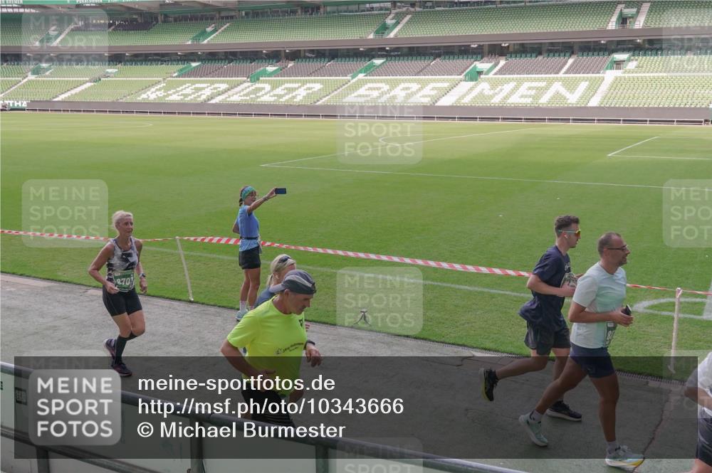 13.09.2026 - 21. swb-Marathon Bremen Michael Burmester http://msf.ph/oto/10343666 13.09.2026 13:28:31 Laufen im Stadion 111, 220, 357, 422, 476, 478, 597, 685, 726, 729, 754, 829, 888, 925, 986, 1079, 1220, 1298, 1325, 1384, 1412, 1496, 1608, 1615, 1741, 1769, 1777, 1958, 1961, 1984, 2236, 2326, 2365, 2472, 2502, 2507, 2574, 2593, 2725, 2743, 2862, 2868, 2875, 2876, 2923, 2924, 2991, 3020, 3045, 3061, 3073, 3154, 3184, 3219, 3238, 3274, 3321, 3361, 3589, 3592, 3594, 3595, 3678, 3694, 3755, 3798, 3826, 3853, 3885, 3907, 3953, 3965, 3971, 3978, 3987, 4108, 4238, 4457, 4660 meine-sportfotos.de