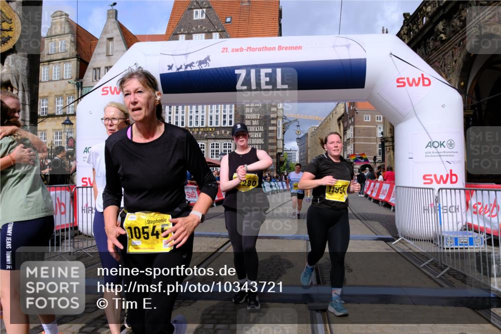 13.09.2026 - 21. swb-Marathon Bremen Tim E. http://msf.ph/oto/10343721 13.09.2026 11:13:51 Ziel 10484, 10545, 10766, 10883, 10889, 11084, 11392, 11670, 11954, 11999, 12010, 12280, 12460, 12521 meine-sportfotos.de
