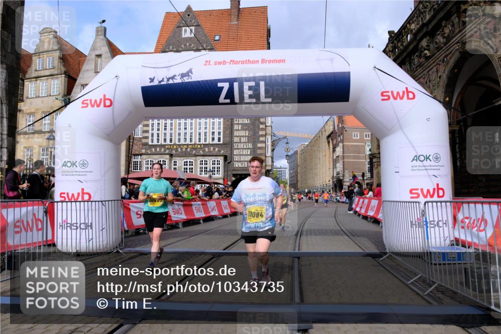 13.09.2026 - 21. swb-Marathon Bremen Tim E. http://msf.ph/oto/10343735 13.09.2026 11:13:53 Ziel 10484, 10545, 10766, 10883, 10889, 11084, 11392, 11670, 11954, 11999, 12010, 12280, 12460, 12521 meine-sportfotos.de