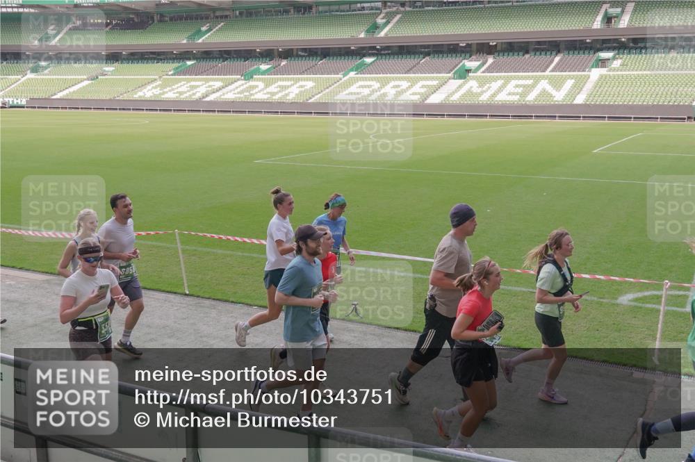 13.09.2026 - 21. swb-Marathon Bremen Michael Burmester http://msf.ph/oto/10343751 13.09.2026 13:28:43 Laufen im Stadion 111, 220, 357, 422, 476, 478, 597, 685, 726, 729, 754, 829, 888, 925, 986, 1079, 1220, 1298, 1325, 1384, 1496, 1608, 1615, 1741, 1769, 1777, 1958, 1961, 1984, 2236, 2326, 2365, 2436, 2472, 2502, 2574, 2593, 2725, 2740, 2743, 2862, 2868, 2876, 2924, 2991, 3020, 3061, 3073, 3129, 3154, 3219, 3238, 3274, 3321, 3361, 3589, 3592, 3594, 3595, 3605, 3678, 3694, 3755, 3758, 3798, 3826, 3853, 3885, 3907, 3953, 3965, 3971, 3978, 3987, 4011, 4108, 4238, 4457, 4660 meine-sportfotos.de