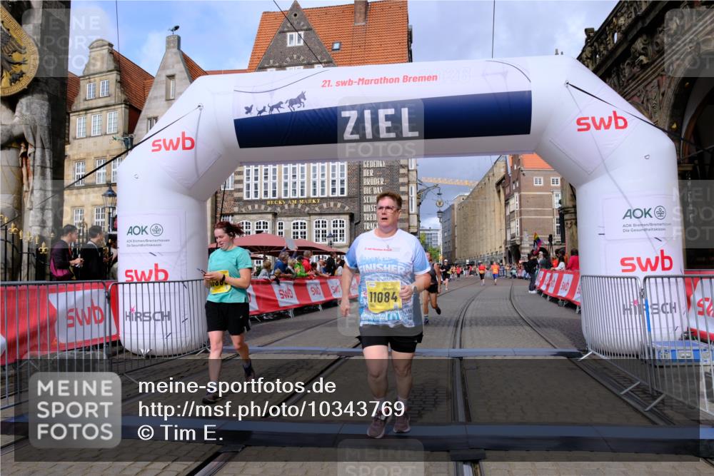 13.09.2026 - 21. swb-Marathon Bremen Tim E. http://msf.ph/oto/10343769 13.09.2026 11:13:53 Ziel 10484, 10545, 10766, 10883, 10889, 11084, 11392, 11670, 11954, 11999, 12010, 12280, 12460, 12521 meine-sportfotos.de
