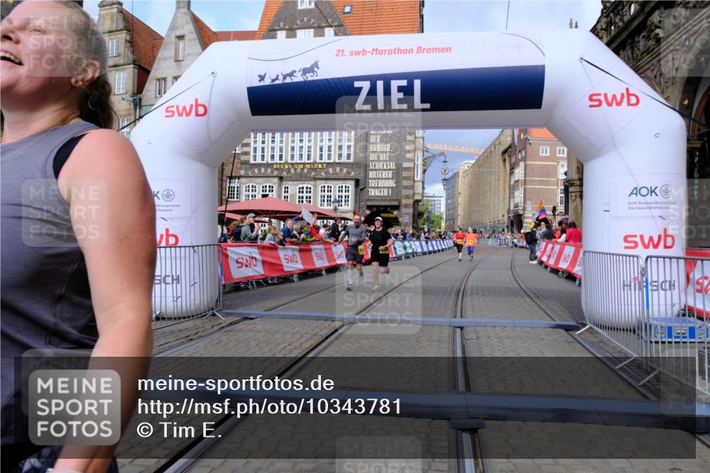 13.09.2026 - 21. swb-Marathon Bremen Tim E. http://msf.ph/oto/10343781 13.09.2026 11:13:58 Ziel 10330, 10484, 10545, 10766, 10883, 10889, 11078, 11084, 11954, 11999, 12010, 12280 meine-sportfotos.de