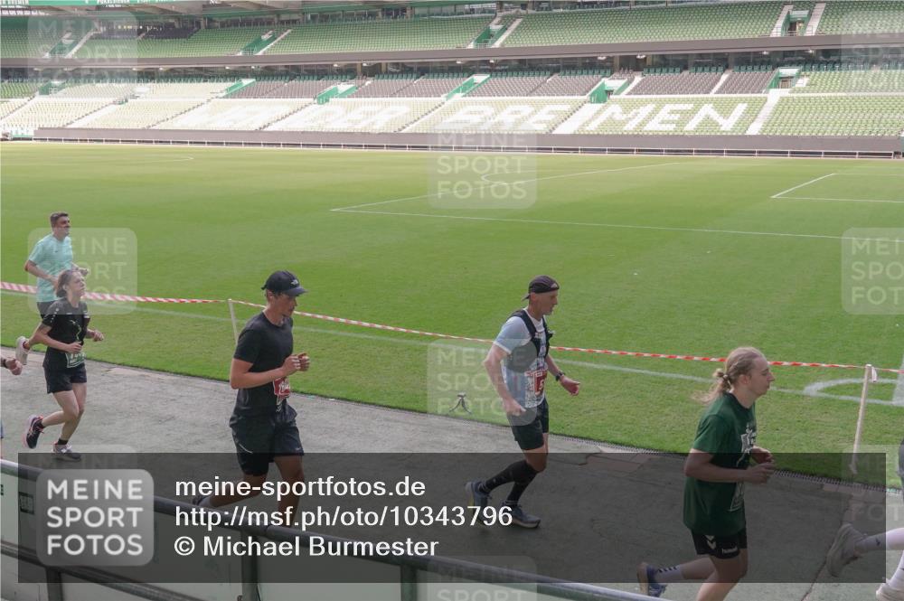 13.09.2026 - 21. swb-Marathon Bremen Michael Burmester http://msf.ph/oto/10343796 13.09.2026 13:28:51 Laufen im Stadion 111, 220, 357, 422, 476, 478, 597, 685, 726, 729, 754, 829, 888, 925, 986, 1079, 1217, 1220, 1270, 1298, 1325, 1384, 1496, 1615, 1741, 1769, 1777, 1958, 1984, 2236, 2326, 2365, 2436, 2472, 2502, 2546, 2574, 2593, 2740, 2743, 2830, 2862, 2868, 2876, 2924, 2991, 3020, 3053, 3061, 3129, 3154, 3219, 3238, 3274, 3321, 3361, 3563, 3589, 3594, 3595, 3605, 3678, 3694, 3755, 3758, 3798, 3826, 3853, 3885, 3907, 3953, 3965, 3971, 3978, 3987, 4011, 4108, 4238, 4457, 4660 meine-sportfotos.de