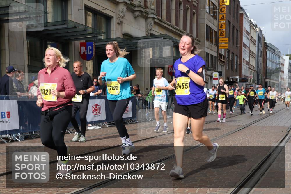 13.09.2026 - 21. swb-Marathon Bremen Strokosch-Dieckow http://msf.ph/oto/10343872 13.09.2026 11:08:55 Ziel 10314, 10321, 10455, 10556, 10570, 10630, 10664, 10686, 10694, 10769, 10823, 10983, 11011, 11091, 11138, 11304, 11531, 11578, 11764, 11882, 11883, 11905, 11914, 11915, 11987, 11995, 12155, 12192, 12322, 12337, 12491, 12554, 13607, 10217, 10399, 10455, 10469, 10599, 10609, 11053, 11074, 11358, 11421, 11434, 11531, 11710, 11718, 11812, 11834, 11905, 12162, 12256, 12353, 12438, 12517 meine-sportfotos.de