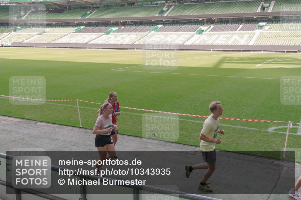13.09.2026 - 21. swb-Marathon Bremen Michael Burmester http://msf.ph/oto/10343935 13.09.2026 13:29:03 Laufen im Stadion 111, 171, 220, 422, 476, 478, 685, 726, 729, 754, 829, 888, 925, 986, 1079, 1217, 1220, 1242, 1270, 1298, 1325, 1384, 1496, 1615, 1741, 1777, 1886, 1958, 1984, 2236, 2238, 2263, 2326, 2365, 2436, 2472, 2502, 2546, 2574, 2593, 2740, 2743, 2830, 2862, 2868, 2924, 2991, 3020, 3053, 3061, 3129, 3154, 3238, 3274, 3286, 3321, 3361, 3563, 3589, 3594, 3595, 3605, 3678, 3694, 3755, 3758, 3798, 3826, 3853, 3885, 3898, 3953, 3965, 3971, 3987, 4011, 4108, 4238, 4457, 4660 meine-sportfotos.de