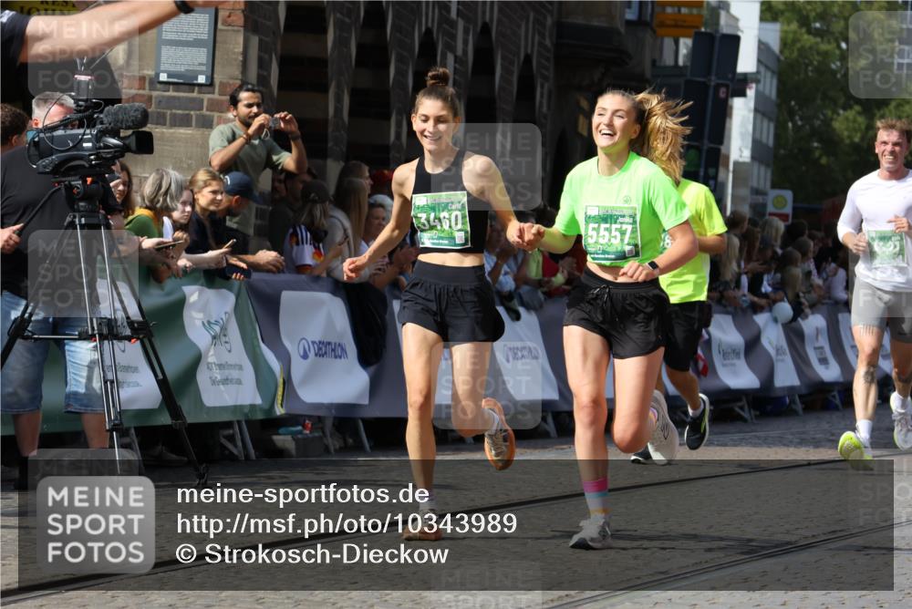 13.09.2026 - 21. swb-Marathon Bremen Strokosch-Dieckow http://msf.ph/oto/10343989 13.09.2026 13:27:33 Ziel 242, 1493, 1494, 2454, 3273, 3385, 3496, 4121, 4397, 4558, 4563, 6071, 6288, 6776, 7072, 7849, 8219, 9159, 9343, 9760, 9878, 10112, 10113, 13147, 440, 857, 1932, 2686, 3013, 3460, 3970, 4421, 4496, 4593, 4744, 5081, 5557, 6067, 7042, 7138, 7358, 8351, 9494, 9727, 13198 meine-sportfotos.de