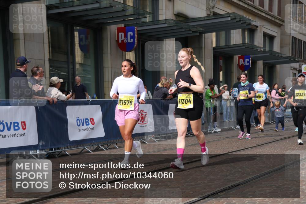 13.09.2026 - 21. swb-Marathon Bremen Strokosch-Dieckow http://msf.ph/oto/10344060 13.09.2026 11:08:58 Ziel 10314, 10321, 10556, 10570, 10630, 10664, 10686, 10694, 10769, 10823, 10981, 10983, 11091, 11138, 11225, 11304, 11578, 11764, 11882, 11883, 11914, 11915, 11987, 11995, 12155, 12192, 12322, 12337, 12491, 12554, 13607, 10217, 10399, 10455, 10469, 10599, 10609, 11011, 11053, 11074, 11358, 11421, 11434, 11531, 11710, 11718, 11812, 11834, 11905, 12192, 12256, 12353, 12438, 12517 meine-sportfotos.de