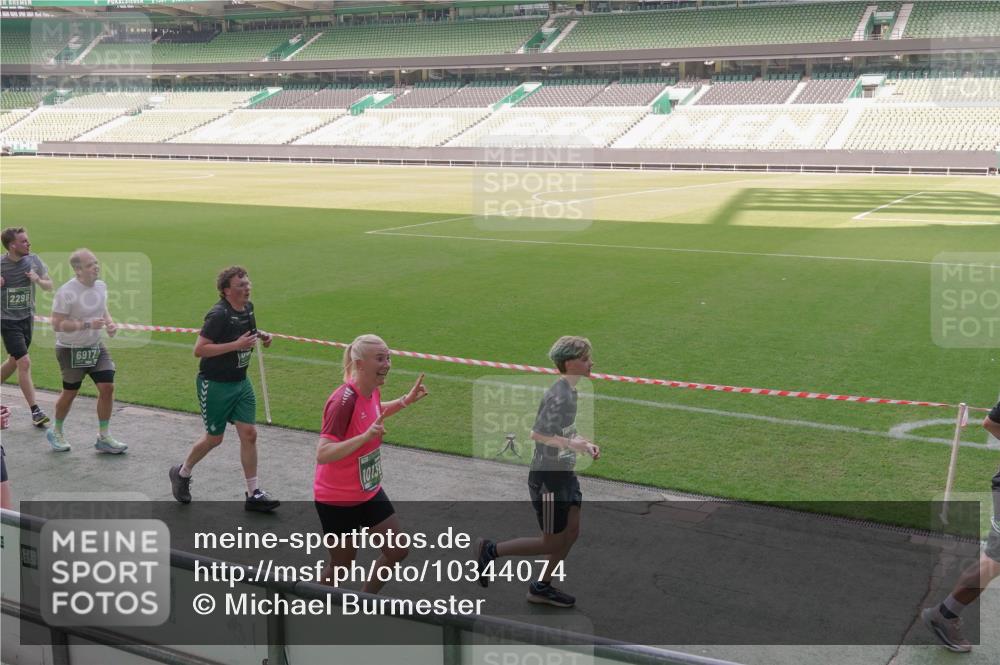 13.09.2026 - 21. swb-Marathon Bremen Michael Burmester http://msf.ph/oto/10344074 13.09.2026 13:29:18 Laufen im Stadion 111, 171, 220, 422, 476, 478, 685, 729, 754, 767, 829, 925, 986, 1079, 1217, 1220, 1242, 1270, 1298, 1325, 1384, 1496, 1615, 1633, 1634, 1741, 1777, 1886, 1958, 1983, 2238, 2263, 2326, 2365, 2436, 2449, 2472, 2502, 2546, 2574, 2593, 2738, 2740, 2743, 2830, 2862, 2868, 2924, 2991, 3020, 3053, 3061, 3129, 3154, 3238, 3274, 3286, 3321, 3361, 3563, 3589, 3594, 3595, 3605, 3678, 3694, 3755, 3758, 3798, 3826, 3853, 3898, 3929, 3953, 3965, 3971, 3987, 4011, 4056, 4108, 4238 meine-sportfotos.de