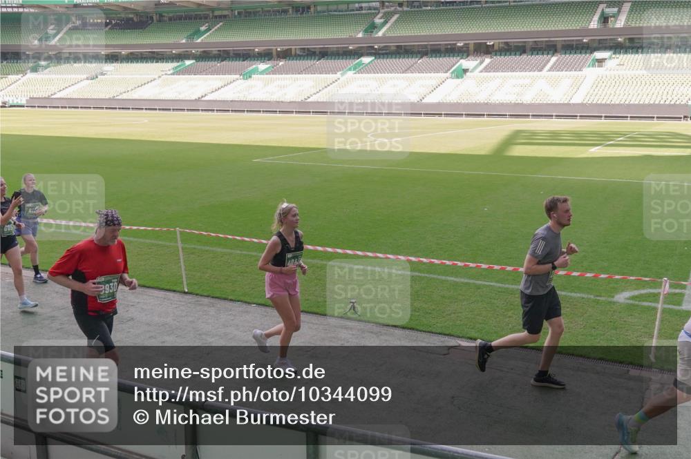 13.09.2026 - 21. swb-Marathon Bremen Michael Burmester http://msf.ph/oto/10344099 13.09.2026 13:29:21 Laufen im Stadion 111, 171, 220, 405, 422, 476, 478, 685, 729, 754, 767, 829, 925, 986, 1079, 1217, 1220, 1242, 1270, 1298, 1325, 1384, 1496, 1615, 1633, 1634, 1741, 1777, 1886, 1958, 1983, 2238, 2263, 2326, 2365, 2436, 2449, 2472, 2546, 2574, 2593, 2738, 2740, 2743, 2830, 2862, 2868, 2924, 2991, 3020, 3053, 3061, 3129, 3154, 3238, 3274, 3286, 3321, 3361, 3563, 3589, 3594, 3595, 3605, 3678, 3694, 3755, 3758, 3798, 3826, 3853, 3898, 3929, 3953, 3965, 3971, 3987, 4011, 4056, 4108, 4238 meine-sportfotos.de