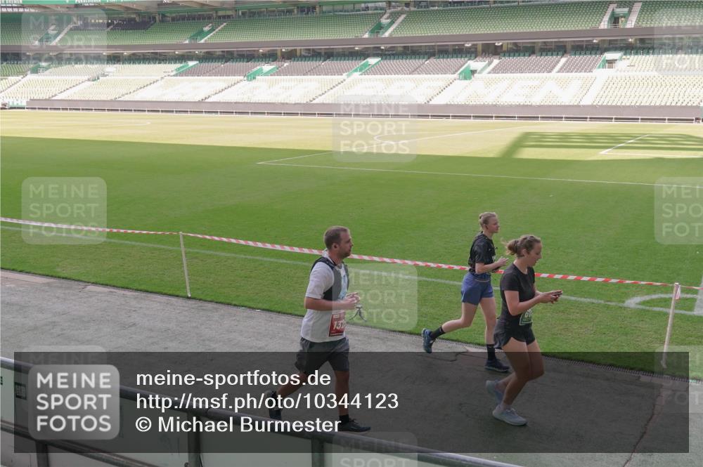 13.09.2026 - 21. swb-Marathon Bremen Michael Burmester http://msf.ph/oto/10344123 13.09.2026 13:29:23 Laufen im Stadion 111, 171, 220, 405, 422, 476, 478, 685, 729, 754, 767, 829, 925, 986, 1079, 1217, 1220, 1242, 1270, 1298, 1325, 1384, 1496, 1615, 1633, 1634, 1741, 1777, 1811, 1886, 1983, 2238, 2263, 2326, 2365, 2436, 2449, 2472, 2546, 2574, 2593, 2738, 2740, 2743, 2830, 2862, 2868, 2924, 2991, 3020, 3053, 3061, 3129, 3154, 3238, 3274, 3286, 3321, 3361, 3563, 3589, 3594, 3595, 3605, 3678, 3694, 3755, 3758, 3798, 3826, 3853, 3898, 3929, 3953, 3965, 3971, 3987, 4011, 4056, 4108, 4238 meine-sportfotos.de
