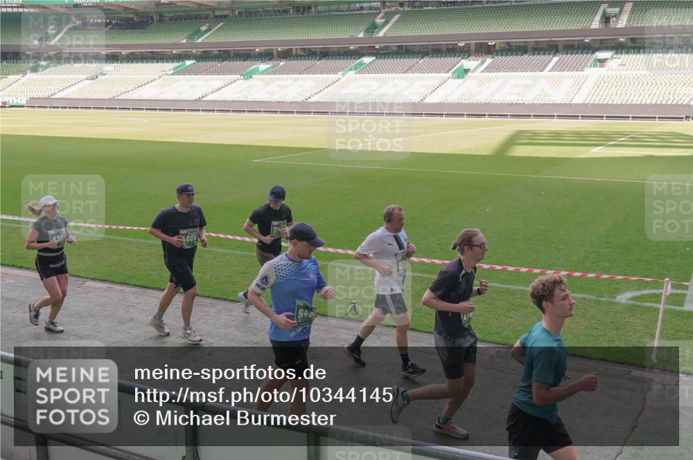 13.09.2026 - 21. swb-Marathon Bremen Michael Burmester http://msf.ph/oto/10344145 13.09.2026 13:29:26 Laufen im Stadion 111, 171, 220, 405, 422, 476, 478, 685, 729, 754, 767, 829, 986, 1079, 1217, 1220, 1242, 1270, 1298, 1325, 1384, 1615, 1633, 1634, 1741, 1777, 1810, 1811, 1886, 1983, 2238, 2263, 2326, 2365, 2436, 2449, 2472, 2546, 2574, 2593, 2615, 2738, 2740, 2743, 2830, 2862, 2868, 2924, 2991, 3020, 3053, 3061, 3129, 3154, 3238, 3274, 3286, 3321, 3361, 3563, 3589, 3594, 3595, 3605, 3678, 3694, 3755, 3758, 3798, 3826, 3853, 3898, 3929, 3953, 3965, 3971, 3987, 4011, 4056, 4108, 4238 meine-sportfotos.de