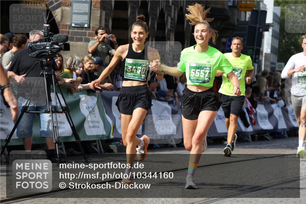 13.09.2026 - 21. swb-Marathon Bremen Strokosch-Dieckow http://msf.ph/oto/10344160 13.09.2026 13:27:34 Ziel 242, 1493, 1494, 2454, 3273, 3385, 3496, 4121, 4397, 4558, 4563, 6071, 6288, 6776, 7072, 7849, 8219, 9159, 9343, 9760, 9878, 10112, 10113, 13147, 440, 534, 762, 857, 1932, 2686, 3013, 3135, 3460, 3970, 4421, 4496, 4593, 4744, 5557, 6067, 7042, 7138, 7358, 8351, 9494, 9727, 13198 meine-sportfotos.de