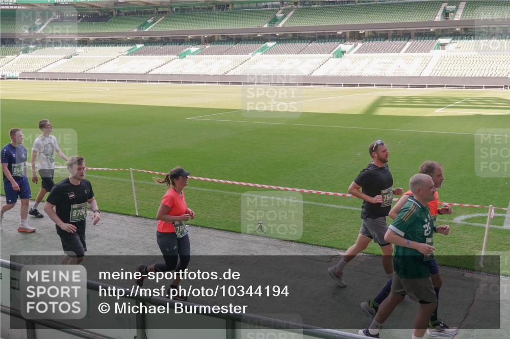 13.09.2026 - 21. swb-Marathon Bremen Michael Burmester http://msf.ph/oto/10344194 13.09.2026 13:29:31 Laufen im Stadion 171, 220, 297, 405, 422, 476, 685, 729, 754, 767, 986, 1079, 1217, 1220, 1242, 1270, 1298, 1325, 1384, 1615, 1633, 1634, 1741, 1777, 1810, 1811, 1886, 1983, 2238, 2263, 2326, 2365, 2436, 2449, 2472, 2546, 2574, 2593, 2615, 2738, 2740, 2743, 2830, 2862, 2868, 2924, 2991, 3020, 3053, 3061, 3129, 3154, 3227, 3238, 3274, 3286, 3321, 3361, 3563, 3589, 3594, 3595, 3605, 3678, 3694, 3755, 3758, 3798, 3826, 3853, 3898, 3929, 3953, 3965, 3971, 3987, 4011, 4056, 4108, 4238 meine-sportfotos.de