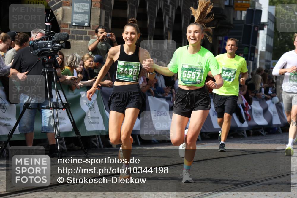 13.09.2026 - 21. swb-Marathon Bremen Strokosch-Dieckow http://msf.ph/oto/10344198 13.09.2026 13:27:34 Ziel 242, 1493, 1494, 2454, 3273, 3385, 3496, 4121, 4397, 4558, 4563, 6071, 6288, 6776, 7072, 7849, 8219, 9159, 9343, 9760, 9878, 10112, 10113, 13147, 440, 534, 762, 857, 1932, 2686, 3013, 3135, 3460, 3970, 4421, 4496, 4593, 4744, 5557, 6067, 7042, 7138, 7358, 8351, 9494, 9727, 13198 meine-sportfotos.de