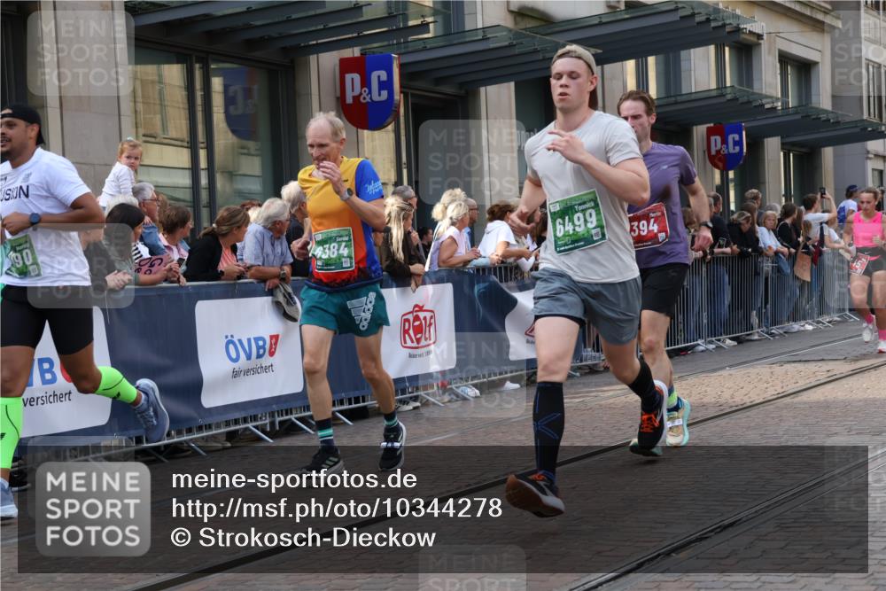 13.09.2026 - 21. swb-Marathon Bremen Strokosch-Dieckow http://msf.ph/oto/10344278 13.09.2026 13:29:15 Ziel 124, 132, 1083, 1243, 1365, 1387, 1581, 2076, 2289, 2301, 2742, 2957, 3030, 3258, 3721, 3846, 4541, 4576, 5244, 5599, 6006, 6103, 6384, 6499, 6690, 6725, 6930, 7013, 7079, 7384, 7426, 7631, 7649, 7884, 8007, 8009, 8066, 8099, 8277, 8338, 8481, 8594, 8675, 8831, 9534, 9747, 9770, 9889, 10013, 13031, 303, 394, 430, 565, 596, 651, 687, 725, 745, 936, 1014, 1274, 1545, 1688, 1823, 2023, 2070, 2223, 2378, 2867, 3796, 3846, 3912, 3938, 4590, 5036, 5225 meine-sportfotos.de