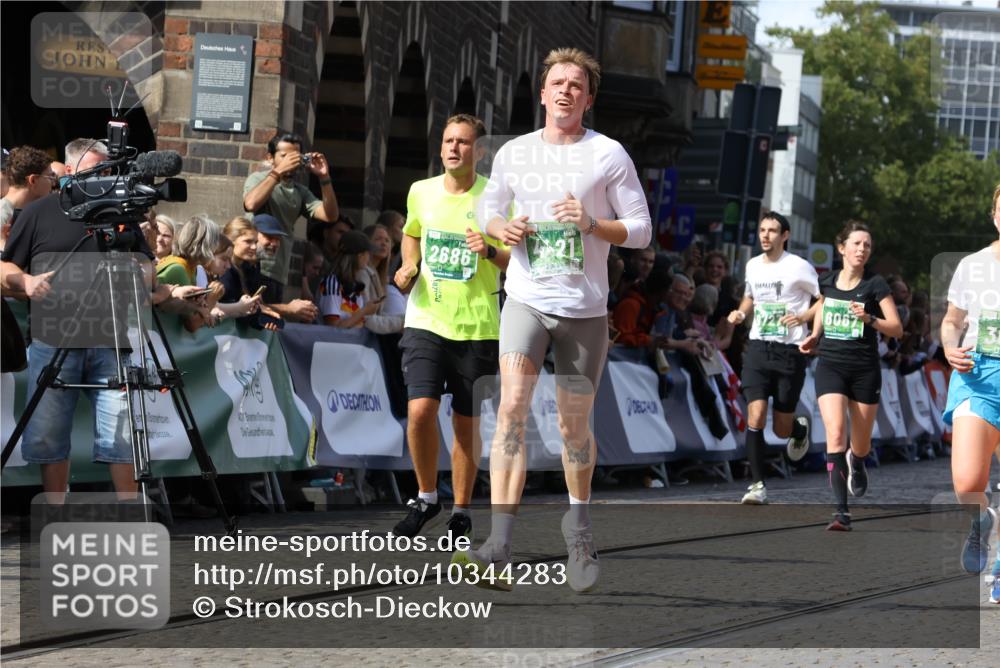 13.09.2026 - 21. swb-Marathon Bremen Strokosch-Dieckow http://msf.ph/oto/10344283 13.09.2026 13:27:36 Ziel 242, 1493, 1494, 2454, 3273, 3385, 3496, 4121, 4558, 5358, 6071, 6288, 6776, 7072, 7849, 8219, 9159, 9343, 9760, 10112, 10113, 13147, 440, 534, 762, 857, 1932, 2686, 3013, 3135, 3970, 4106, 4133, 4421, 4496, 4593, 4744, 6067, 6522, 7042, 7138, 7358, 8351, 9494, 9727, 13198 meine-sportfotos.de