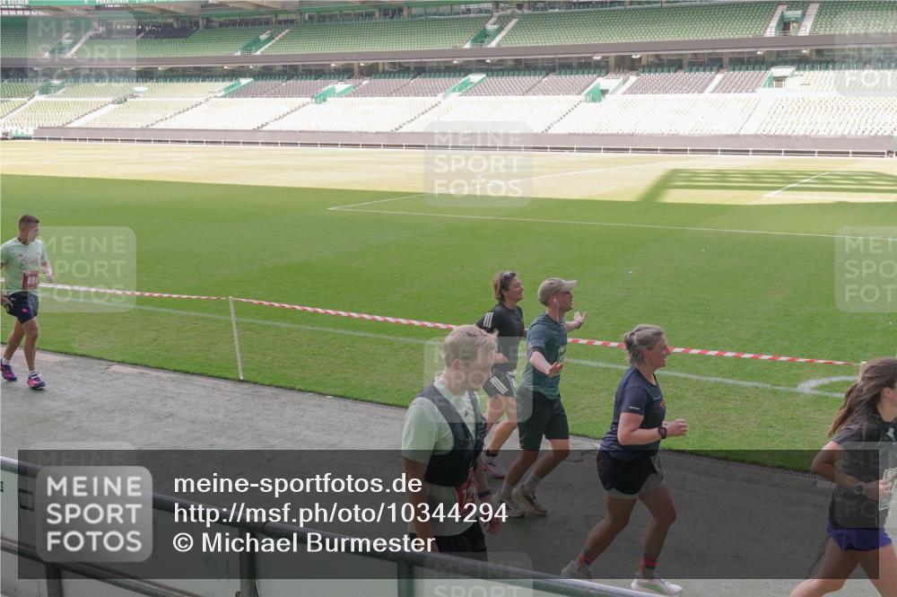 13.09.2026 - 21. swb-Marathon Bremen Michael Burmester http://msf.ph/oto/10344294 13.09.2026 13:29:39 Laufen im Stadion 171, 220, 297, 405, 422, 476, 685, 729, 754, 767, 986, 1079, 1217, 1242, 1270, 1298, 1325, 1384, 1615, 1633, 1634, 1741, 1777, 1810, 1811, 1886, 1983, 2238, 2249, 2263, 2326, 2365, 2436, 2449, 2472, 2546, 2574, 2593, 2615, 2738, 2740, 2743, 2830, 2862, 2868, 2869, 2871, 2924, 2991, 3020, 3053, 3061, 3129, 3154, 3227, 3238, 3274, 3286, 3321, 3361, 3563, 3589, 3594, 3595, 3605, 3678, 3694, 3755, 3758, 3798, 3826, 3853, 3898, 3929, 3953, 3965, 3971, 3987, 4011, 4056, 4108, 4238 meine-sportfotos.de