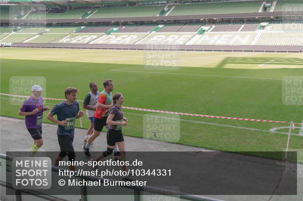 13.09.2026 - 21. swb-Marathon Bremen Michael Burmester http://msf.ph/oto/10344331 13.09.2026 13:29:47 Laufen im Stadion 171, 220, 297, 405, 422, 476, 685, 729, 754, 767, 986, 1079, 1217, 1242, 1270, 1298, 1325, 1384, 1615, 1633, 1634, 1741, 1777, 1810, 1811, 1886, 1983, 2238, 2242, 2249, 2263, 2326, 2365, 2436, 2449, 2472, 2546, 2574, 2593, 2615, 2738, 2740, 2743, 2830, 2862, 2868, 2869, 2871, 2924, 2991, 2994, 3020, 3053, 3061, 3129, 3154, 3227, 3238, 3274, 3286, 3321, 3361, 3563, 3594, 3595, 3605, 3678, 3694, 3755, 3758, 3798, 3853, 3876, 3898, 3929, 3953, 3965, 3971, 3987, 4011, 4056, 4108 meine-sportfotos.de