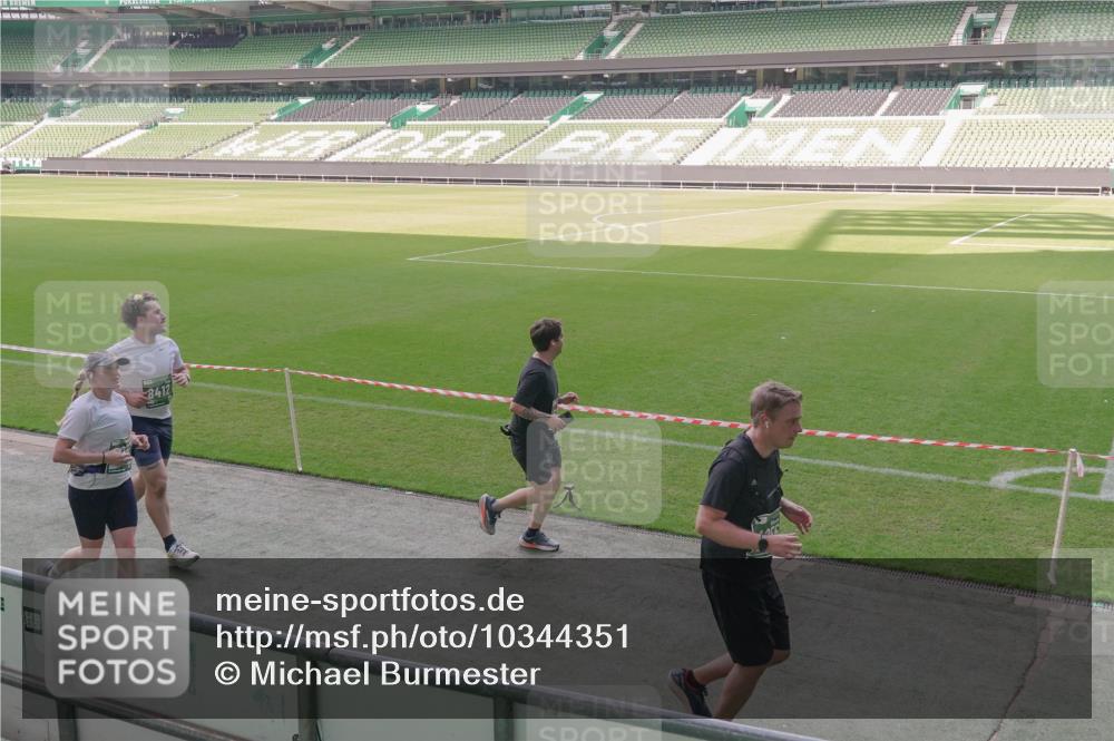 13.09.2026 - 21. swb-Marathon Bremen Michael Burmester http://msf.ph/oto/10344351 13.09.2026 13:29:50 Laufen im Stadion 171, 220, 297, 405, 422, 476, 685, 729, 754, 767, 986, 1079, 1217, 1242, 1270, 1298, 1325, 1384, 1615, 1633, 1634, 1741, 1777, 1810, 1811, 1886, 1983, 2238, 2242, 2249, 2263, 2326, 2365, 2436, 2449, 2472, 2546, 2593, 2615, 2738, 2740, 2743, 2830, 2862, 2868, 2869, 2871, 2924, 2991, 2994, 3020, 3053, 3061, 3129, 3154, 3227, 3238, 3274, 3286, 3321, 3361, 3563, 3594, 3595, 3605, 3678, 3694, 3755, 3758, 3798, 3853, 3876, 3898, 3929, 3953, 3965, 3971, 3987, 4011, 4056, 4108 meine-sportfotos.de