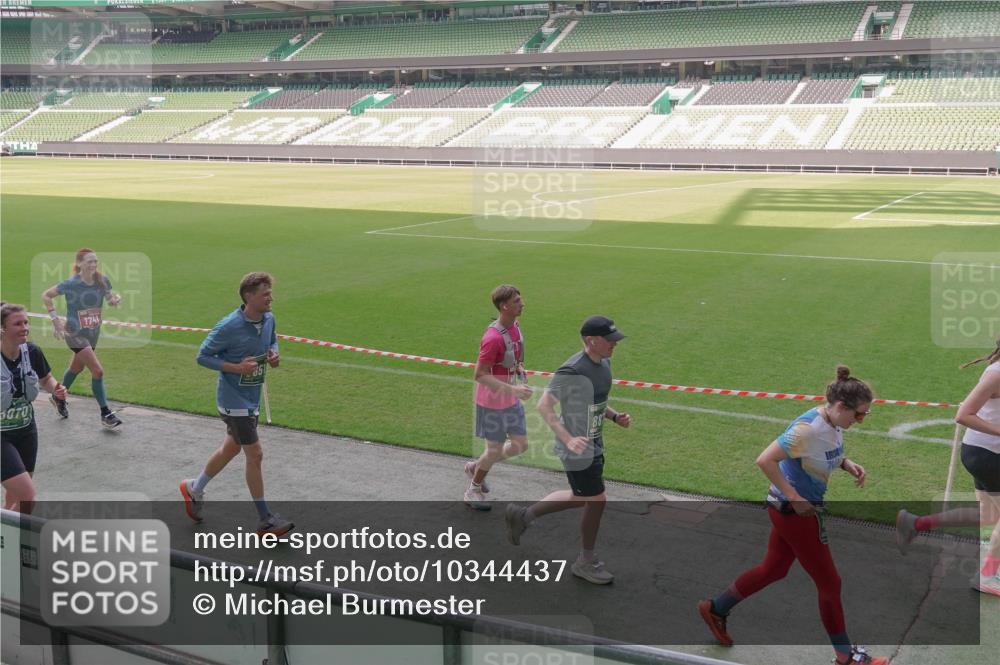 13.09.2026 - 21. swb-Marathon Bremen Michael Burmester http://msf.ph/oto/10344437 13.09.2026 13:29:58 Laufen im Stadion 171, 220, 297, 405, 422, 476, 685, 729, 754, 767, 806, 986, 1079, 1217, 1242, 1270, 1384, 1615, 1633, 1634, 1777, 1810, 1811, 1886, 1983, 2238, 2242, 2249, 2263, 2326, 2365, 2436, 2449, 2546, 2593, 2615, 2637, 2738, 2740, 2830, 2862, 2868, 2869, 2871, 2918, 2924, 2991, 2994, 3020, 3053, 3129, 3154, 3227, 3238, 3274, 3286, 3321, 3361, 3563, 3594, 3595, 3605, 3678, 3755, 3758, 3798, 3876, 3898, 3929, 3953, 3965, 3971, 3987, 4011, 4056 meine-sportfotos.de