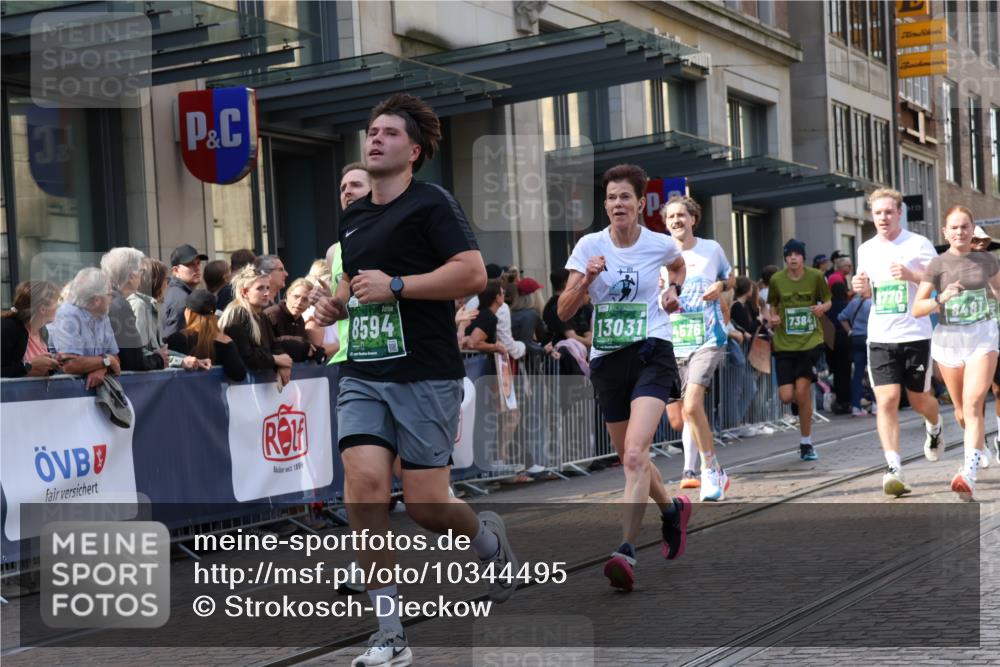 13.09.2026 - 21. swb-Marathon Bremen Strokosch-Dieckow http://msf.ph/oto/10344495 13.09.2026 13:29:20 Ziel 124, 132, 716, 1073, 1083, 1243, 1581, 1861, 2076, 2289, 2301, 2742, 2957, 3030, 3320, 3618, 3721, 4115, 4576, 5244, 5599, 6006, 6103, 6127, 6384, 6499, 6690, 6725, 6930, 7013, 7079, 7384, 7426, 7649, 7884, 8009, 8481, 8594, 8612, 8771, 8831, 9049, 9534, 9747, 9770, 10013, 13031, 132, 303, 394, 565, 596, 651, 687, 745, 1274, 1365, 1387, 1545, 1688, 1823, 2023, 2070, 2223, 2867, 3258, 3796, 3846, 3912, 3938, 4541, 4590, 5036, 5225, 6103 meine-sportfotos.de