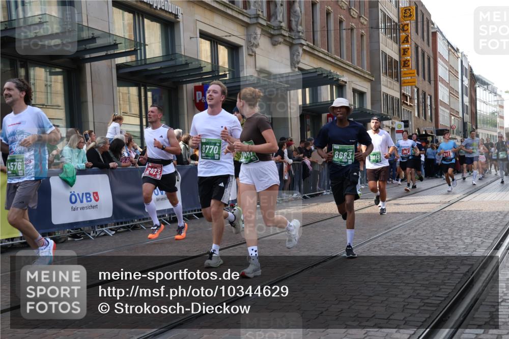 13.09.2026 - 21. swb-Marathon Bremen Strokosch-Dieckow http://msf.ph/oto/10344629 13.09.2026 13:29:23 Ziel 109, 124, 454, 716, 1073, 1083, 1173, 1243, 1581, 1861, 2076, 2289, 2742, 3030, 3320, 3618, 3667, 3721, 4115, 4524, 4575, 4576, 5244, 6006, 6127, 6384, 6499, 6690, 6725, 6930, 7079, 7093, 7384, 7426, 7649, 7884, 8267, 8481, 8594, 8612, 8771, 8831, 8899, 9049, 9534, 9747, 9770, 10013, 13031, 132, 303, 394, 596, 651, 745, 1083, 1274, 1365, 1387, 1545, 1823, 2023, 2070, 2301, 2867, 2957, 3258, 3721, 3796, 3846, 3912, 4541, 4590, 5036, 5225, 5599, 6103, 6499 meine-sportfotos.de