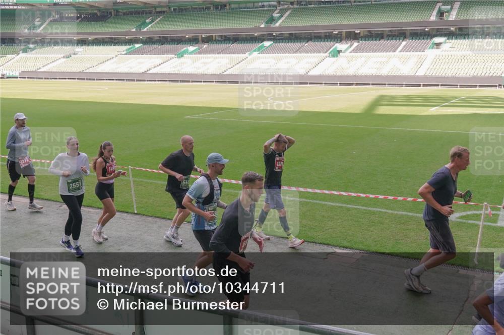 13.09.2026 - 21. swb-Marathon Bremen Michael Burmester http://msf.ph/oto/10344711 13.09.2026 13:30:25 Laufen im Stadion 122, 171, 224, 297, 405, 422, 476, 639, 685, 729, 754, 767, 806, 986, 1114, 1217, 1242, 1270, 1384, 1529, 1615, 1633, 1634, 1775, 1810, 1811, 1886, 1983, 2216, 2238, 2242, 2249, 2263, 2326, 2368, 2372, 2436, 2449, 2546, 2615, 2629, 2637, 2643, 2677, 2719, 2738, 2740, 2830, 2862, 2869, 2871, 2877, 2918, 2994, 3020, 3053, 3094, 3101, 3129, 3227, 3238, 3274, 3286, 3361, 3401, 3563, 3605, 3723, 3755, 3758, 3873, 3876, 3898, 3929, 3953, 3965, 3971, 4011, 4056, 357 meine-sportfotos.de