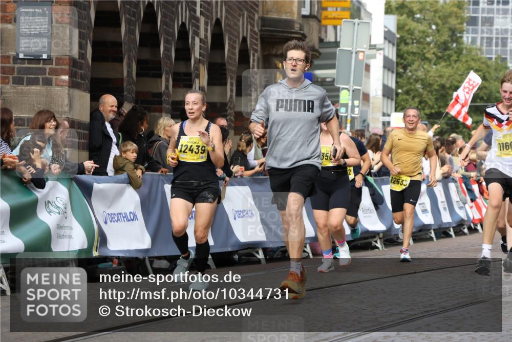 13.09.2026 - 21. swb-Marathon Bremen Strokosch-Dieckow http://msf.ph/oto/10344731 13.09.2026 10:52:38 Ziel 10761, 11371, 11610, 11669, 12319, 13578, 10193, 10304, 10339, 10652, 10734, 10827, 11002, 11038, 11144, 11362, 11597, 12019, 12338, 12399 meine-sportfotos.de