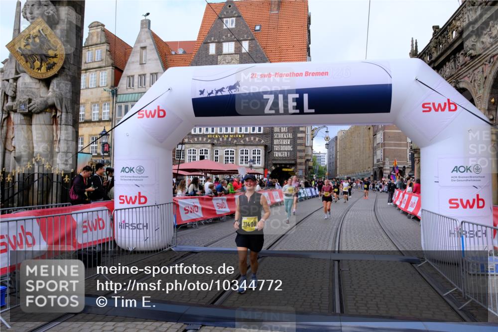 13.09.2026 - 21. swb-Marathon Bremen Tim E. http://msf.ph/oto/10344772 13.09.2026 11:14:55 Ziel 10303, 10519, 10705, 10722, 11041, 11097, 11098, 11140, 11186, 11408, 12112, 12431 meine-sportfotos.de