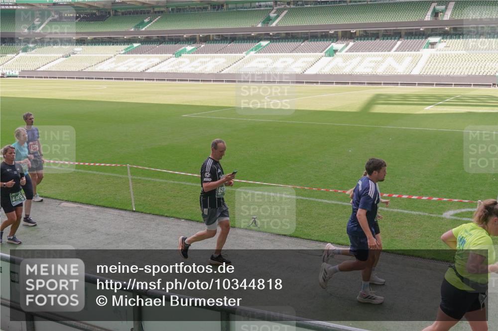 13.09.2026 - 21. swb-Marathon Bremen Michael Burmester http://msf.ph/oto/10344818 13.09.2026 13:30:36 Laufen im Stadion 122, 171, 224, 295, 297, 405, 476, 639, 754, 767, 806, 840, 1114, 1217, 1242, 1270, 1314, 1329, 1529, 1633, 1634, 1775, 1810, 1811, 1886, 1983, 2216, 2238, 2242, 2249, 2263, 2368, 2372, 2436, 2449, 2546, 2615, 2629, 2637, 2643, 2677, 2719, 2738, 2740, 2830, 2869, 2871, 2877, 2918, 2952, 2994, 3038, 3053, 3094, 3101, 3129, 3227, 3286, 3401, 3426, 3563, 3605, 3723, 3758, 3873, 3876, 3898, 3918, 3929, 3965, 3971, 4011, 4056, 357 meine-sportfotos.de