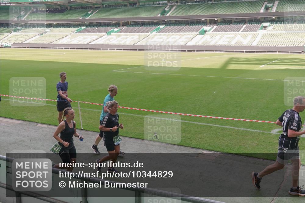 13.09.2026 - 21. swb-Marathon Bremen Michael Burmester http://msf.ph/oto/10344829 13.09.2026 13:30:37 Laufen im Stadion 122, 171, 224, 295, 297, 405, 639, 754, 767, 806, 840, 1114, 1217, 1242, 1270, 1314, 1329, 1529, 1633, 1634, 1775, 1810, 1811, 1886, 1983, 2216, 2238, 2242, 2249, 2263, 2368, 2372, 2436, 2449, 2546, 2615, 2629, 2637, 2643, 2677, 2719, 2738, 2740, 2830, 2869, 2871, 2877, 2918, 2952, 2994, 3038, 3053, 3094, 3101, 3129, 3227, 3286, 3401, 3426, 3563, 3605, 3723, 3758, 3873, 3876, 3898, 3918, 3929, 3965, 3971, 4011, 4056, 357 meine-sportfotos.de