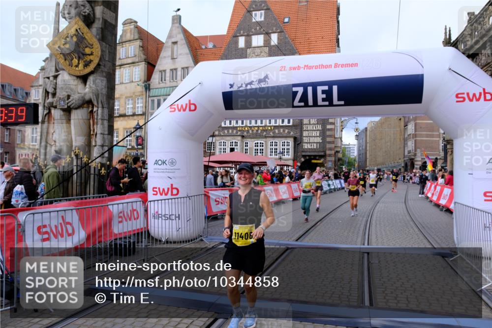 13.09.2026 - 21. swb-Marathon Bremen Tim E. http://msf.ph/oto/10344858 13.09.2026 11:14:56 Ziel 10519, 10705, 10722, 11097, 11098, 11186, 11408, 12112, 12431 meine-sportfotos.de