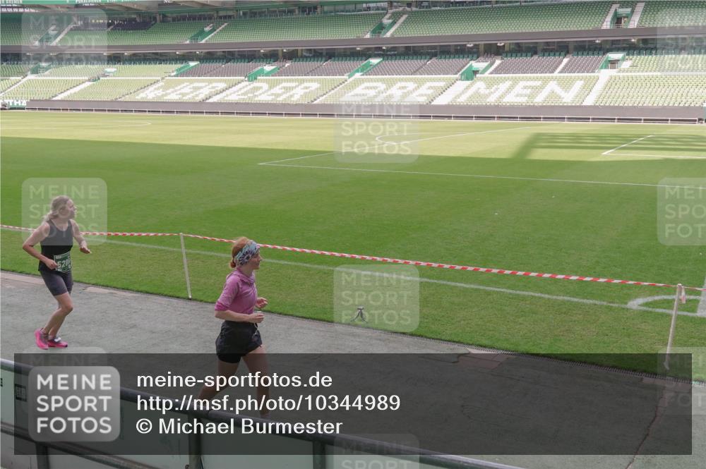 13.09.2026 - 21. swb-Marathon Bremen Michael Burmester http://msf.ph/oto/10344989 13.09.2026 13:30:58 Laufen im Stadion 122, 171, 224, 295, 297, 405, 487, 639, 767, 806, 840, 965, 1114, 1142, 1217, 1242, 1270, 1310, 1314, 1329, 1529, 1633, 1634, 1775, 1810, 1811, 1886, 1892, 1904, 1983, 2216, 2238, 2242, 2249, 2263, 2368, 2372, 2449, 2546, 2615, 2629, 2637, 2643, 2677, 2719, 2726, 2738, 2830, 2869, 2871, 2877, 2918, 2952, 2994, 3038, 3053, 3094, 3101, 3140, 3223, 3227, 3286, 3401, 3426, 3563, 3723, 3736, 3873, 3876, 3898, 3918, 3929, 3944, 4056, 357 meine-sportfotos.de