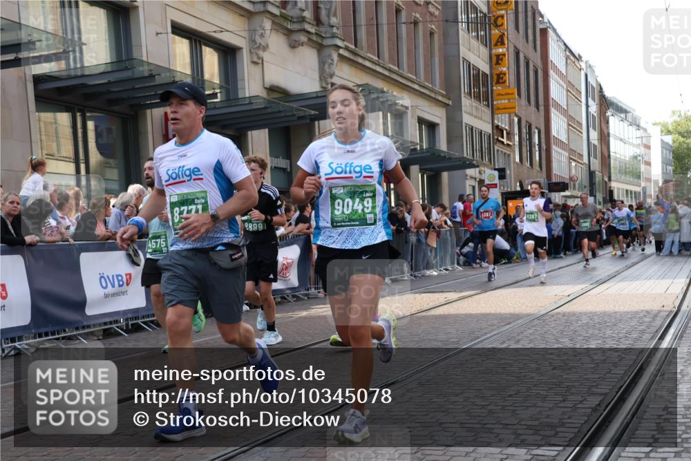 13.09.2026 - 21. swb-Marathon Bremen Strokosch-Dieckow http://msf.ph/oto/10345078 13.09.2026 13:29:33 Ziel 109, 124, 454, 716, 1073, 1173, 1205, 1581, 1611, 1653, 1759, 1780, 1848, 1861, 2126, 2289, 3190, 3320, 3618, 3667, 3908, 4115, 4524, 4575, 4576, 5198, 5348, 5631, 6006, 6127, 6725, 7079, 7093, 7384, 7884, 8110, 8267, 8470, 8481, 8594, 8612, 8771, 8899, 9049, 9104, 9534, 9747, 9770, 10013, 13031, 132, 303, 596, 651, 1083, 1243, 1365, 1387, 1545, 1823, 2023, 2076, 2301, 2742, 2867, 2957, 3030, 3258, 3721, 3796, 3846, 3912, 4541, 5036, 5244, 5599, 6103, 6384, 6499, 6690 meine-sportfotos.de