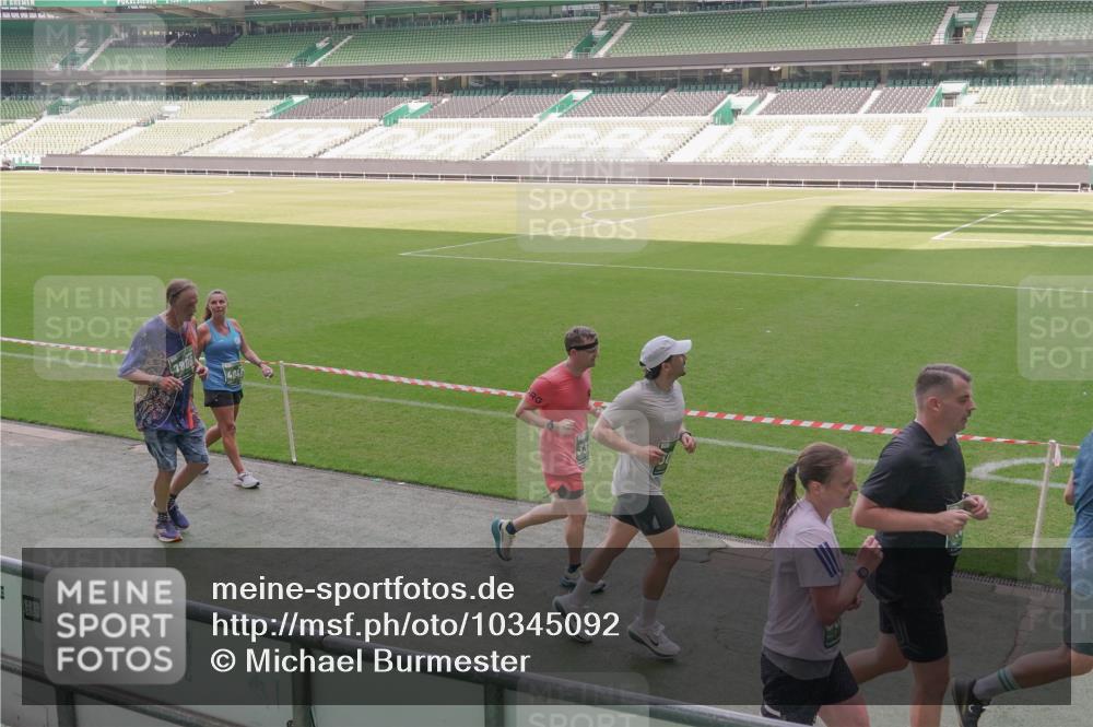 13.09.2026 - 21. swb-Marathon Bremen Michael Burmester http://msf.ph/oto/10345092 13.09.2026 13:31:15 Laufen im Stadion 122, 224, 295, 297, 386, 405, 487, 617, 639, 767, 806, 840, 965, 1114, 1142, 1310, 1314, 1326, 1329, 1529, 1633, 1634, 1775, 1801, 1810, 1811, 1869, 1892, 1904, 1983, 2216, 2242, 2249, 2263, 2344, 2368, 2372, 2449, 2615, 2629, 2637, 2643, 2677, 2719, 2726, 2738, 2869, 2871, 2877, 2918, 2945, 2952, 2994, 3038, 3094, 3101, 3140, 3223, 3227, 3379, 3401, 3426, 3572, 3644, 3723, 3736, 3873, 3876, 3918, 3929, 3944, 4056, 357 meine-sportfotos.de